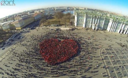 На Дворцовой площади появится гигантское живое сердце города