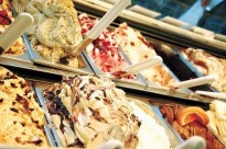 День рождения Петербурга отметят грандиозным Фестивалем мороженого